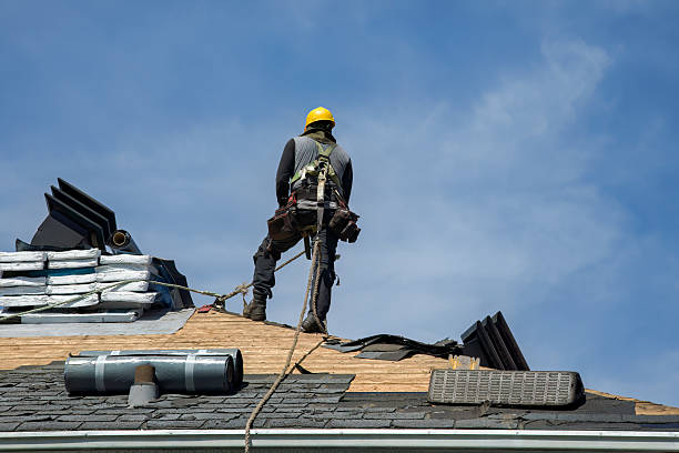 Professional Gutter Installation technician working in Wolcottville, IN